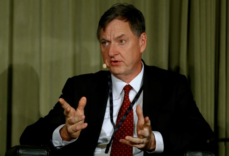 É preciso subir jura para um pouco acima de 4,5% e manter-lo nesse nível, diz Evan, do Fed Por Reuters