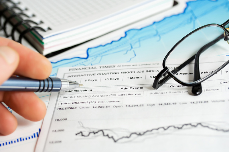 Confiança do consumidor cai em novembro e esperança dos EUA aumenta Por Reuters