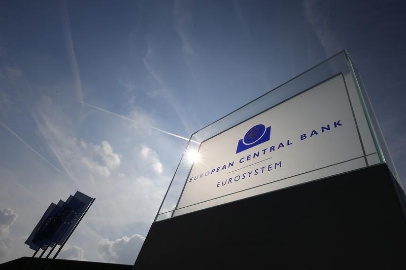 Inflação na zona do euro provavelmente está perto do pico, diz de Guindos, do BCE Por Reuters