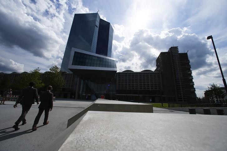 Bancos da zona do euro não estão enfrentando a realidade da desaceleração, diz BCE Por Reuters