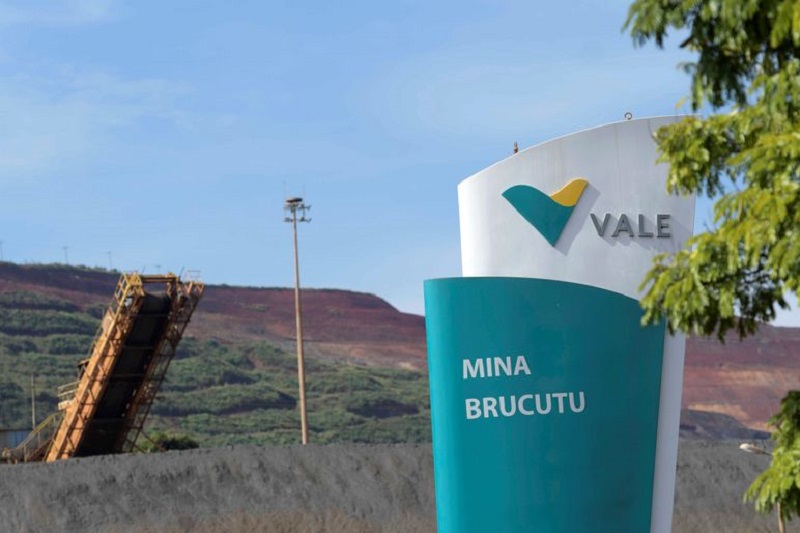Vale projeta produção de 310-320 mi t de minério de ferro em 2023; vê recuo em 2022 Por Reuters