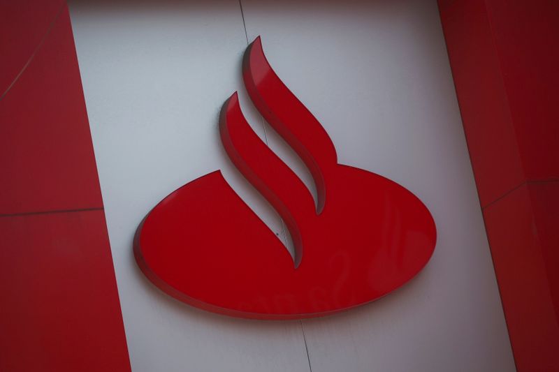 Auto Compara, do Santander, passa a vender seguros Aliro, marca da Liberty
