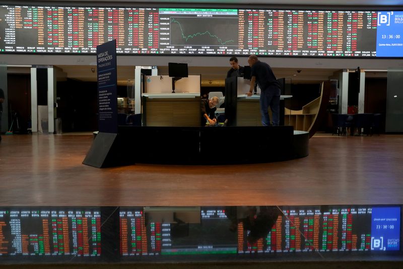 Mercado melhora projeções para resultado primário e dívida bruta em 2023 e 2024, mostra Prisma