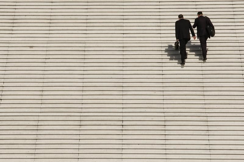 Preço do petróleo cai mais de 1% com temor sobre crescimento econômico superando demanda da China Por Reuters