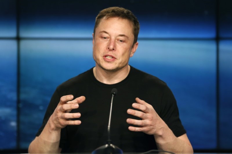 Musk diz que Twitter aplica limite temporário para lidar com extração de dados e manipulação do sistema