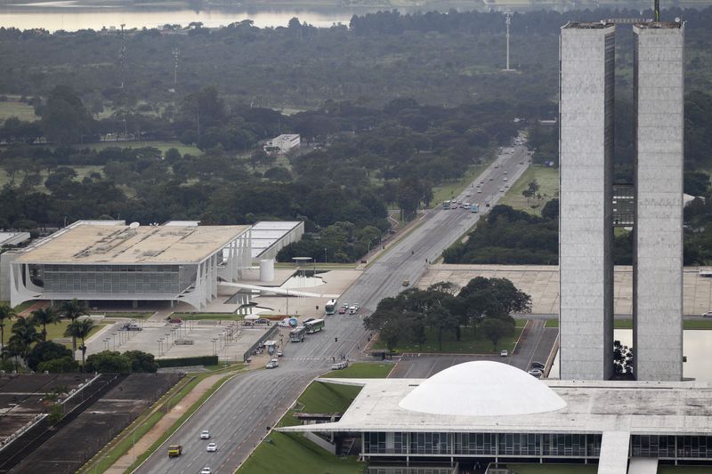 Marinho diz que pacote fiscal incluirá tributação de super-ricos e isenção de IR para negociação até R$ 5 mil Por Reuters